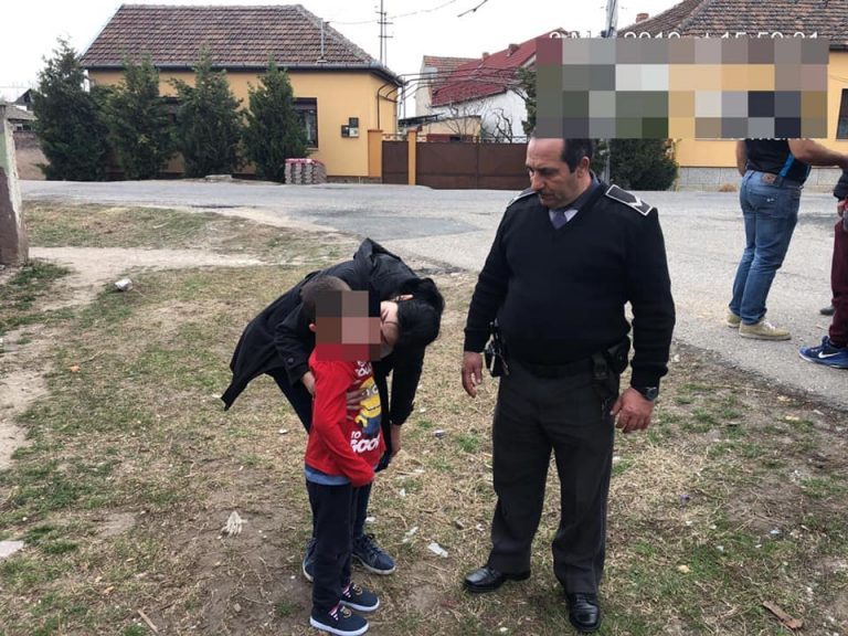 Un copilaș de cinci ani s-a pierdut într-un mare oraș din vest. Cine îl însoțea și cum s-a terminat totul