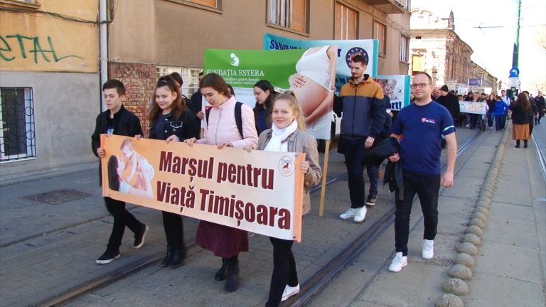 Timişorenii şi-au dat mâna în “Marşul pentru viaţă” FOTO-VIDEO