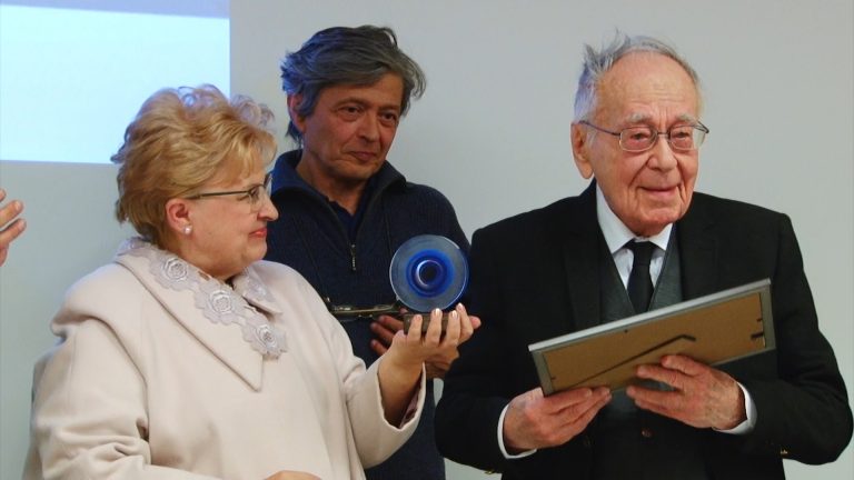 Mihai Șora, premiat de Societatea Timișoara. Tudorel Toader, absent, a primit „Secera și Ciocanul” FOTO-VIDEO