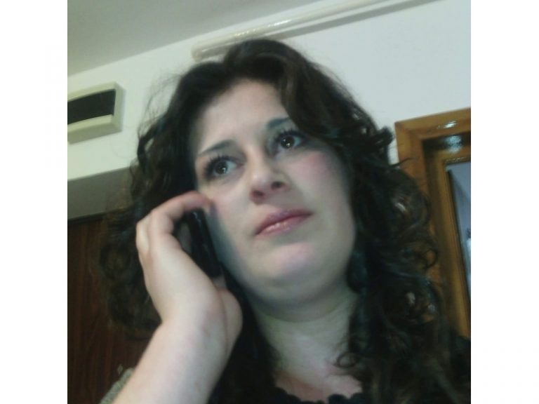 O tânără mamă a dispărut fără urmă împreună cu fiica ei de 1 an. Rudele cred că au fost răpite