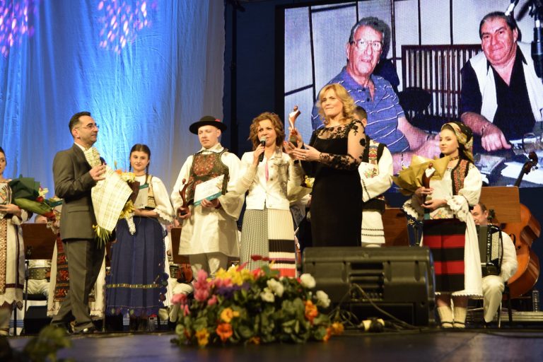 Trofeul primei ediții a Festivalului – Concurs „Gelu Stan” ajunge în Maramureș