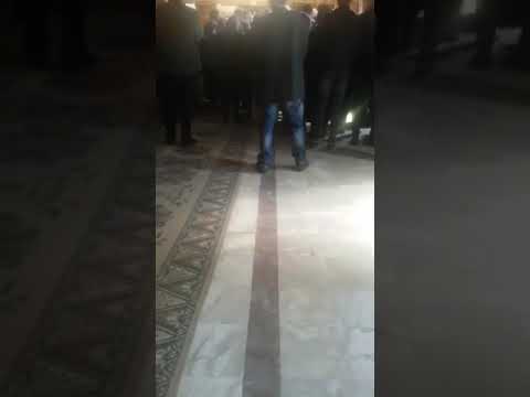 Preot surprins, în timpul slujbei, în timp ce îl înjura pe Klaus Iohannis VIDEO