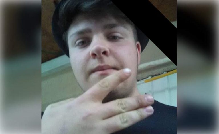 Un adolescent de 17 ani s-a sinucis. ”I-a lipsit ceea ce nu poate fi cumpărat cu tot aurul din lume”