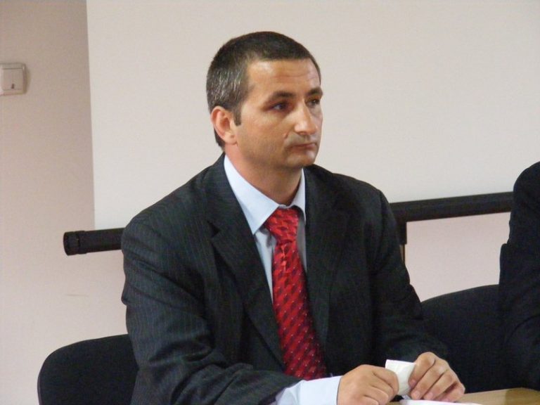 Claudius Mladin a câștigat procesul cu Ministerul Educației și a revenit la ISJ Arad