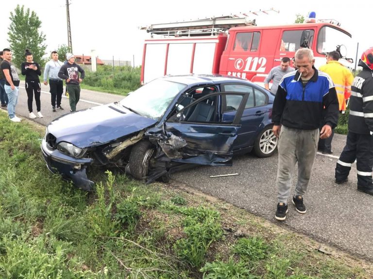 Grav accident de circulație în vestul țării. Cinci victime, dintre care patru copii