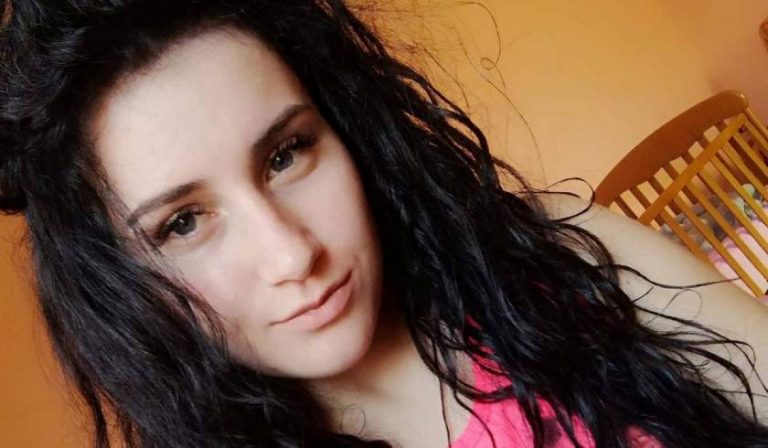 Petrina a murit în timp ce le făcea baie copiilor săi. Destinul tragic al tinerei mame