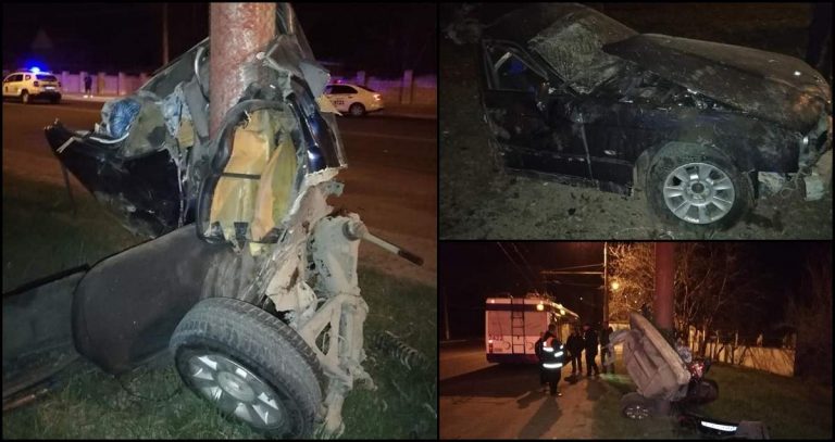 BMW rupt în două după un accident.  O jumătate din autoturism a fost aruncată la 60 de metri
