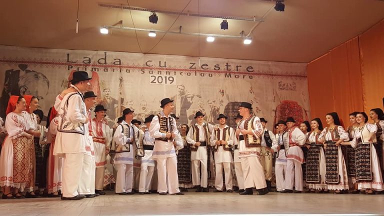 Artiștii din Sânnicolau Mare au câștigat o „Ladă cu Zestre”