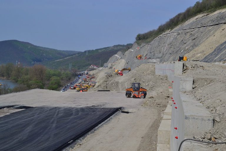 Tragedie pe șantierul autostrăzii Lugoj-Deva! Un om a murit