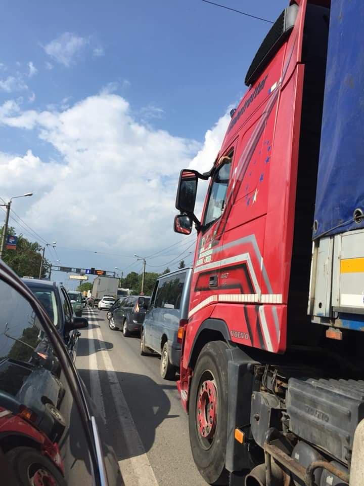 Accident grav la ieșire din Timișoara. Circulație blocată