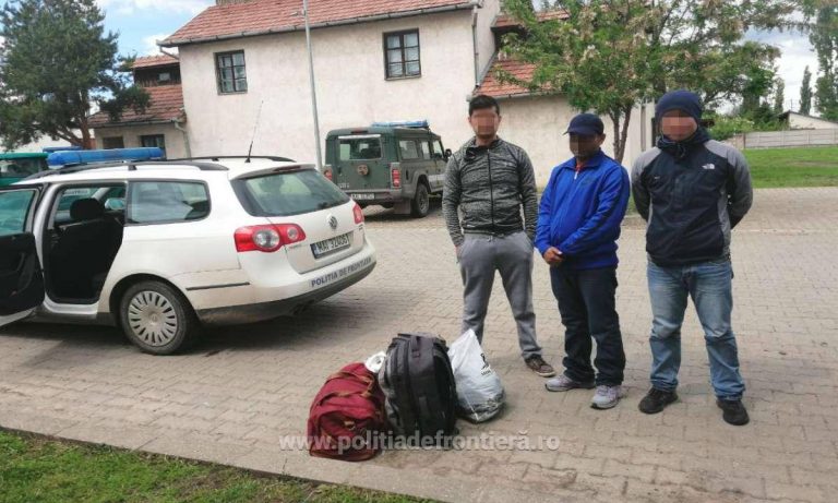 Nepalezi fără drept de ședere în România, depistați la vama cu Serbia