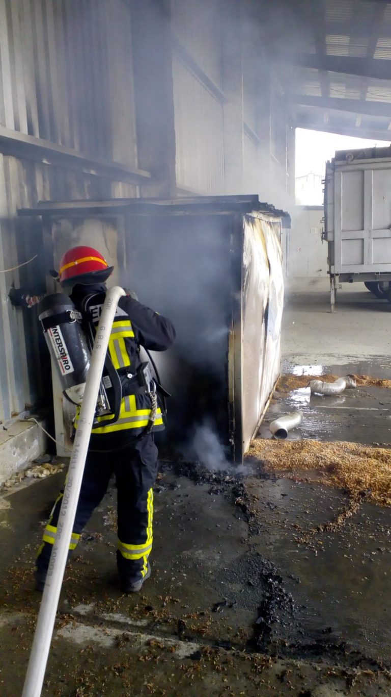Incendiu la o fabrică de carne de lângă Timișoara