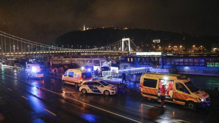 Cel puțin 7 morți și 19 dispăruți după ce un vas de croazieră s-a scufundat în Dunăre, în fața Parlamentului din Budapesta