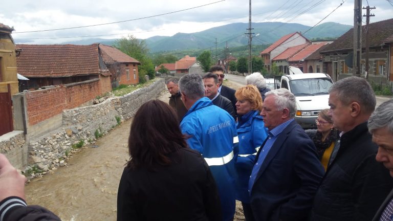 Ministrul apelor şi pădurilor, Ioan Deneş, a verificat investiţiile hidrotehnice din Caraș-Severin