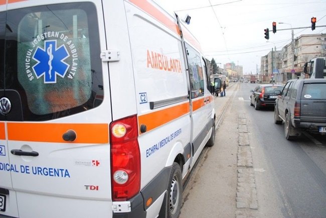 Femeie în stare gravă, după ce a fost izbită de o mașină, în Timișoara