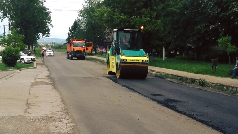 Stadiul lucrărilor pe drumul care leagă Timișul de Caraș-Severin. FOTO