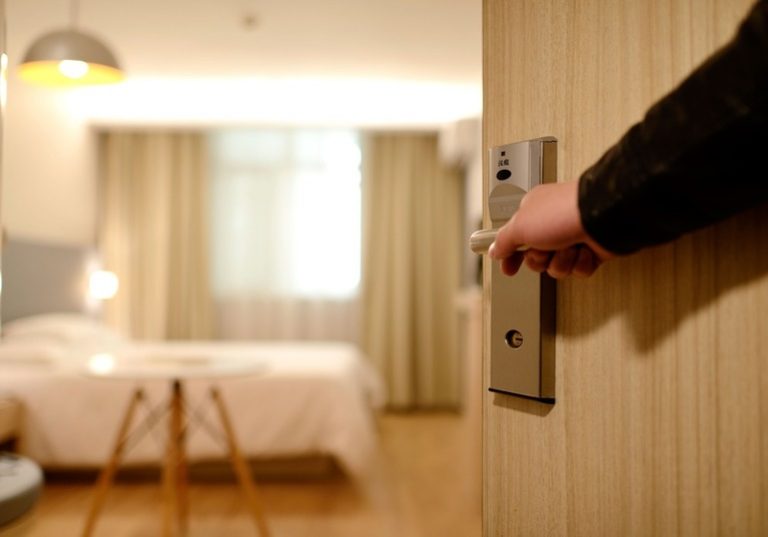 Dezastru pentru industria hotelieră din România. Cu cât au scăzut veniturile față de anul trecut