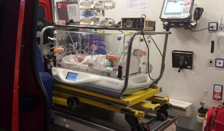 Bebeluș mort pe masa de operație a unei clinici de cardiologie. Ce s-a întâmplat cu micuțul