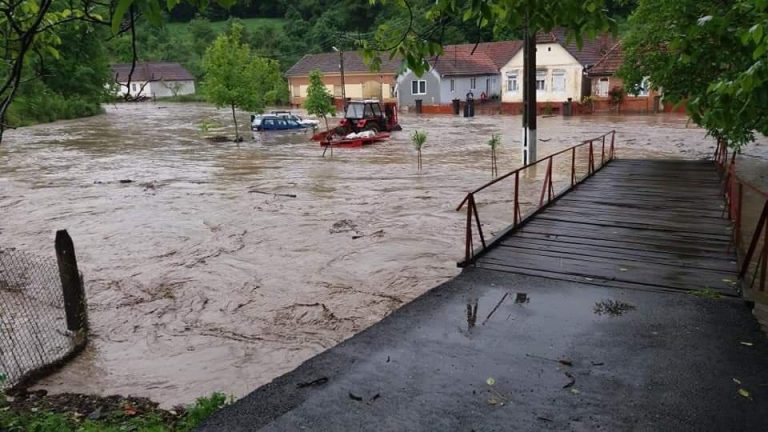 Probleme din cauza ploilor abundente și în județul Arad FOTO