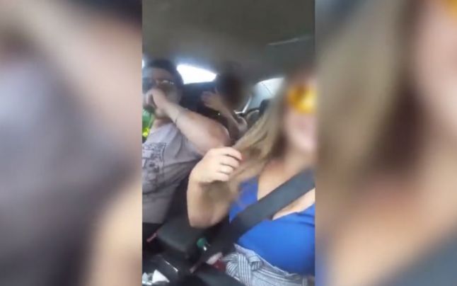 Şoferiţă care a cauzat un accident cu doi morţi, filmată cu câteva ore înainte de tragedie în timp ce bea bere la volan