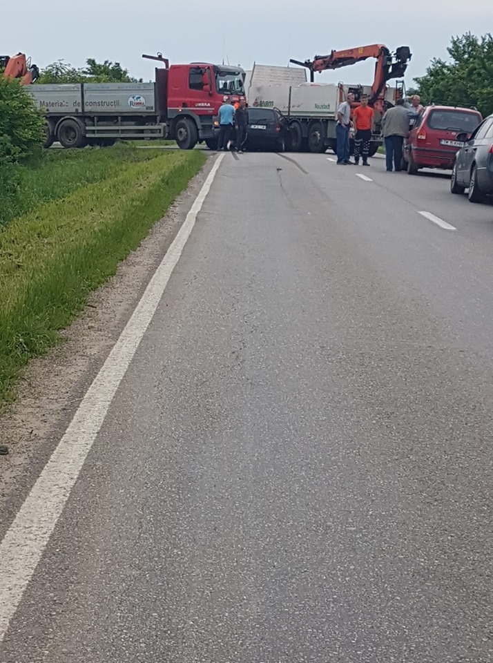 Drumul Moșnița Nouă – Albina, blocat