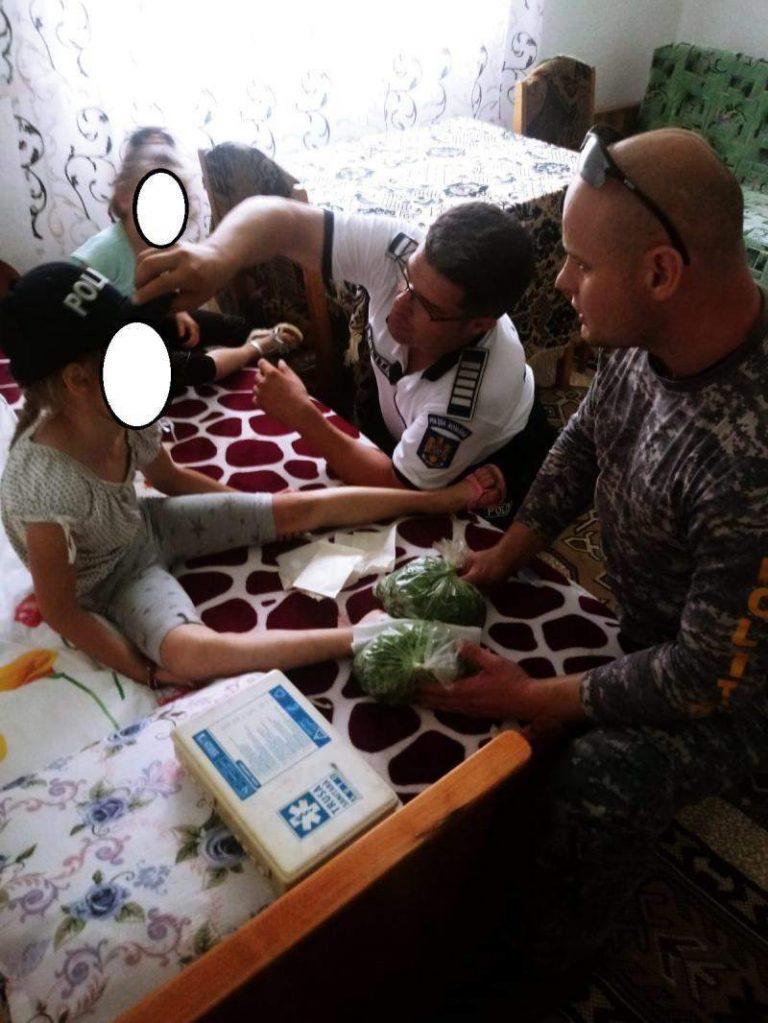 Fetiță de 7 ani împușcată de polițiști