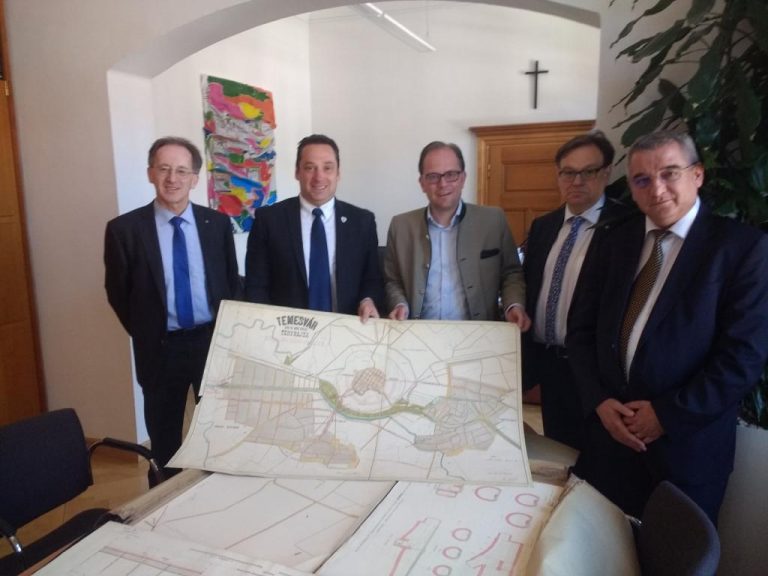 În vizită de lucru la München, viceprimarul Imre Farkas a primit o hartă veche a canalizării din Timișoara