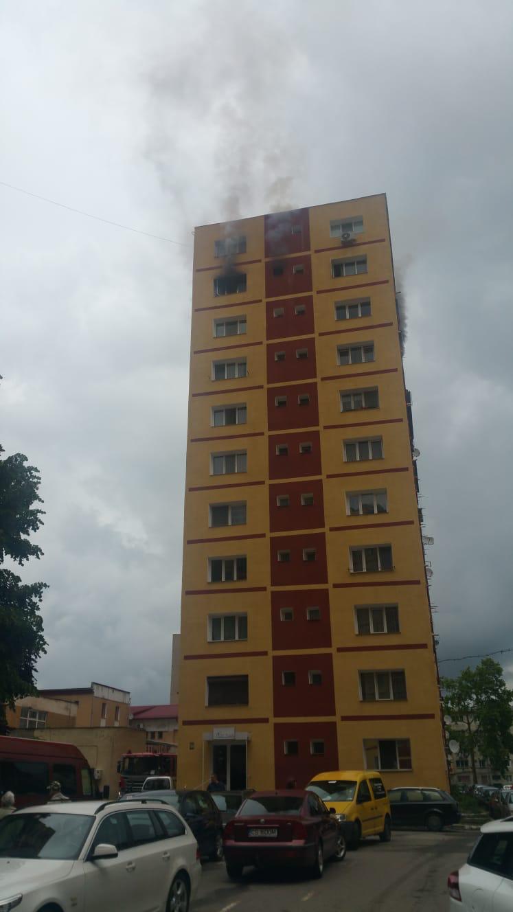 Alertă într-un bloc din Reșița