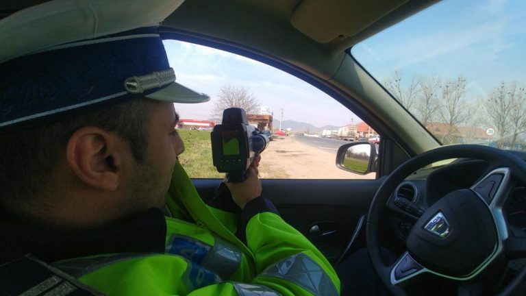 Poliția are, din nou, liber să folosească radarele din mașini neinscripționate