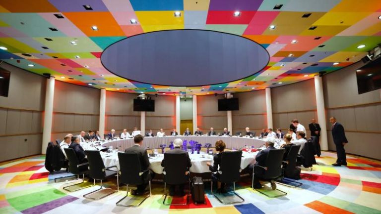 Eșec istoric al liderilor UE. După 20 de ore de ceartă, Consiliul European a fost suspendat