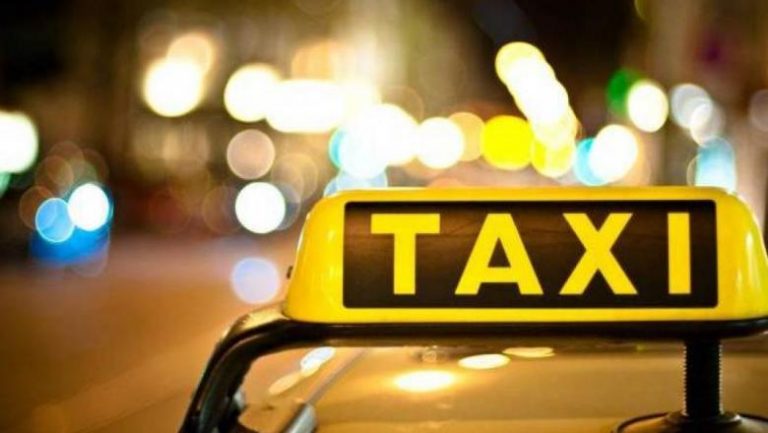 Un taximetrist care a refuzat să transporte o clientä a fost amendat cu 1.000 de lei