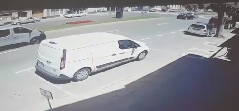 Accident surprins de camerele de supraveghere, în vestul țării VIDEO