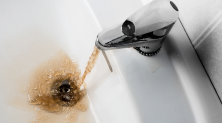 Întrerupere în furnizarea apei pe strada Louis Pasteur