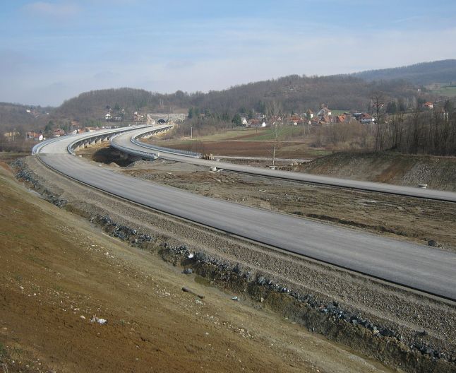 Autostrada care înaintează în ritm amețitor. Timișorenii vor ajunge în cinci ore la mare!