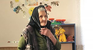 La 83 de ani, bunica Sofia vrea să mai lucreze la grădiniță