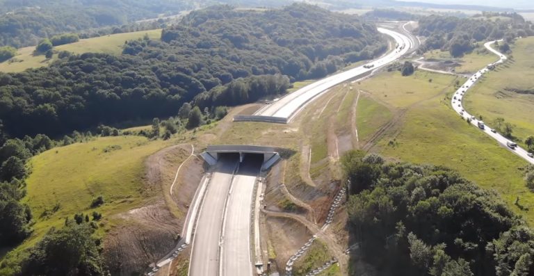 Lotul 3 al autostrazii Lugoj-Deva este realizat în proporţie de 95% VIDEO