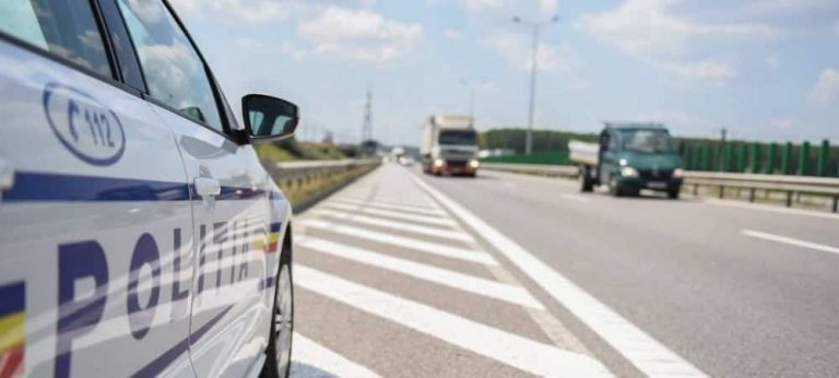 Pe contrasens pe Autostrada Sibiu – Sebeș. Un șofer a fost la un pas să provoace o tragedie pe A1 VIDEO