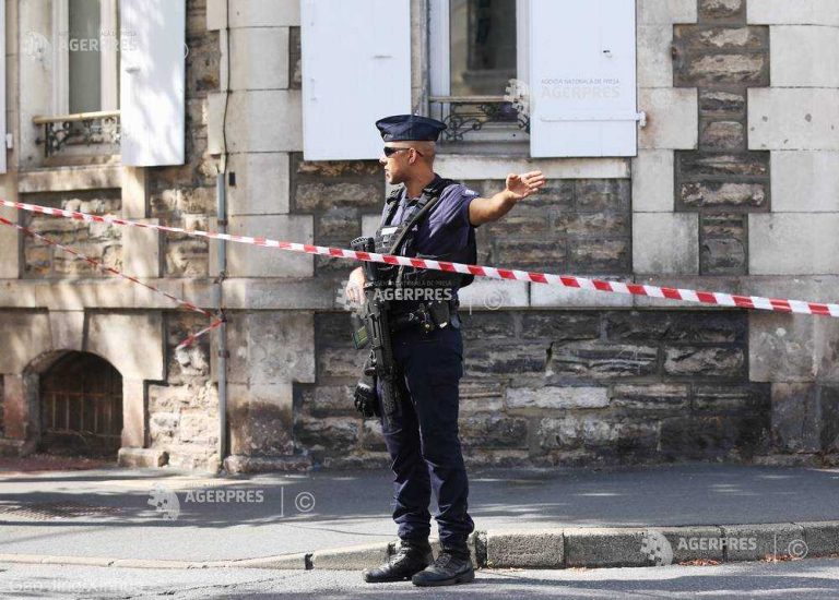 Atacul de la Lyon, comis cu un cuţit şi o ţepuşă de rotisor; un mort, 8 răniţi şi circa 20 de persoane în stare de şoc