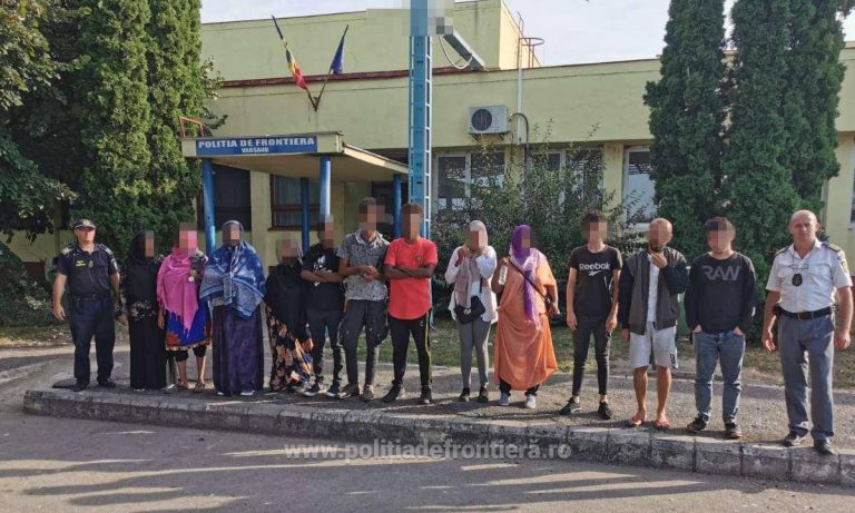 Grupuri de migranți, descoperite la granițele cu Ungaria