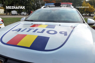 Un bărbat care a reclamat că i s-au furat 150 de lei de către un şofer care l-a luat la ocazie, amendat de poliţişti cu 1.000 de lei