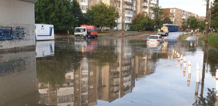ARADCU-00-PLOAIE-INUNDATII-ARAD-VI23AUG-38