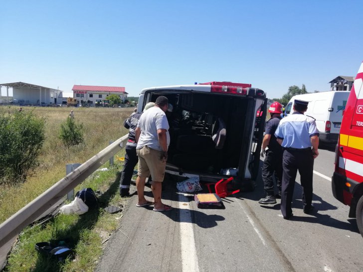 S-a activat Planul Roșu | 15 victime, după ce un microbuz s-a răsturnat lângă Craiova (VIDEO)