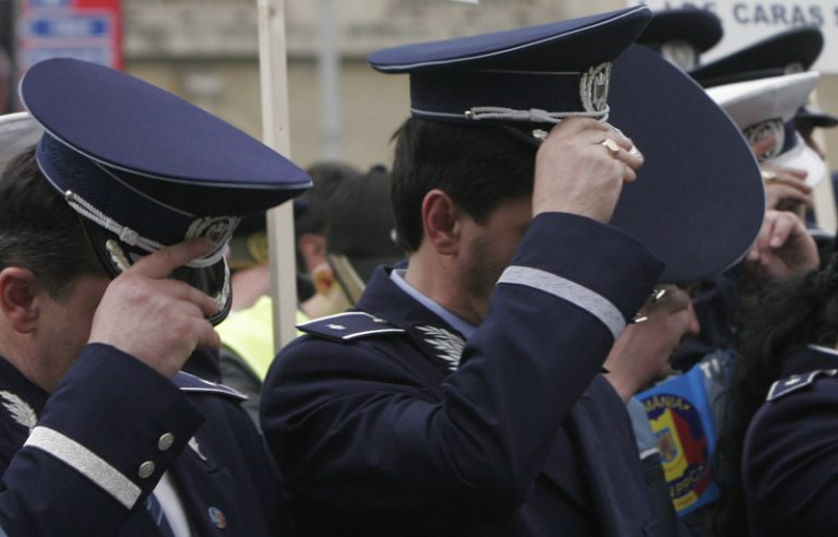 Cum se măsluieşte un concurs pentru ocuparea unui post de conducere în Poliţie, ca să câştige „cine trebuie“ VIDEO