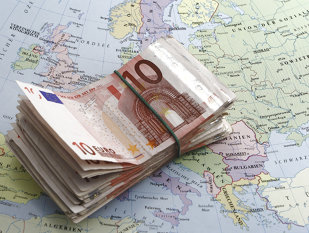 Românii din străinătate vor putea trimite bani acasă, fără comision