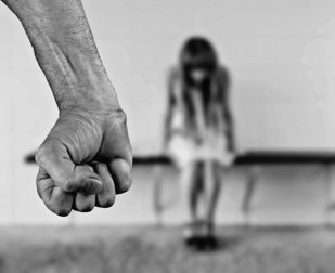 Fete violate! Bărbat arestat preventiv după ce ar fi agresat sexual două minore