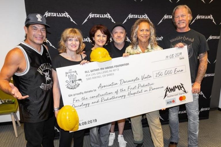 Trupa Metallica, donație de 250.000 de euro pentru spitalul oncologic pentru copii, construit de „Dăruiește viața”