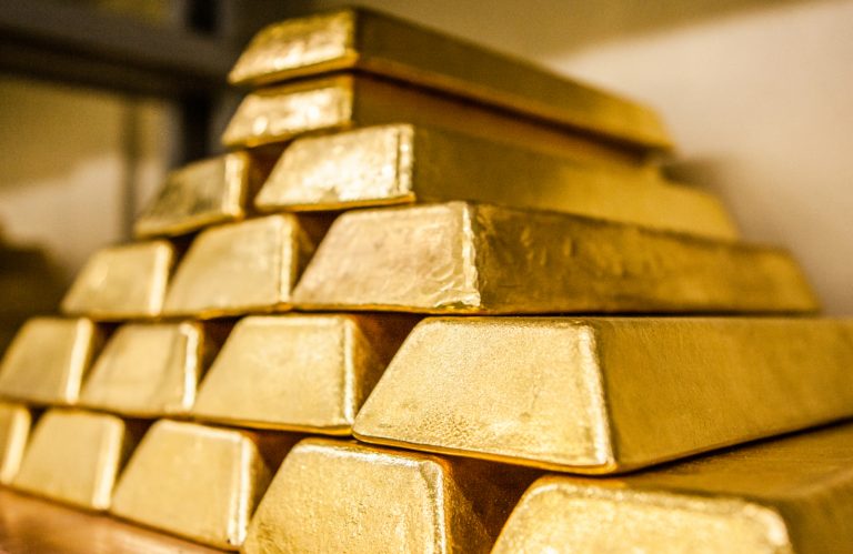 Aurul atinge o nouă valoare record. Cu cât s-a scumpit un gram