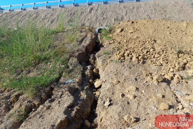 Lotul 3 al autostrăzii Lugoj-Deva nu va fi recepționat! Guri de canal neacoperite, probleme cu taluzurile și marcajele