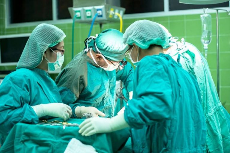 Spitalele judeţene din România, obligate să aibă centru de prelevare de organe