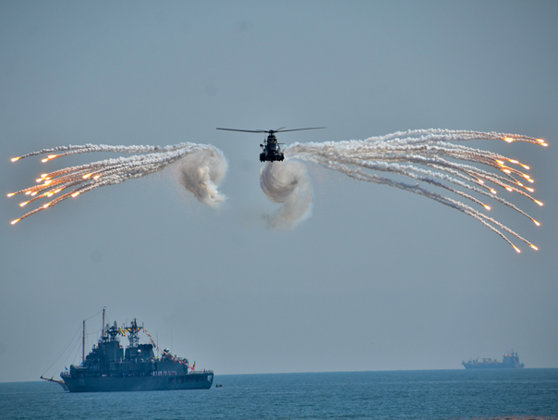 Ziua Marinei Române | Spectacol naval de amploare la Constanţa